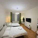 Nordic Glow - Modern In The Area Apartment *