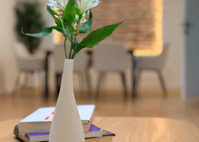 Nordic Glow - Modern In The Area *